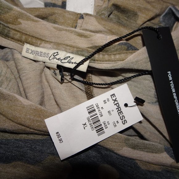 NWT Express One Eleven Camo Print Loose Fit Elbow Length Sleeve Top - Picture 4 of 5